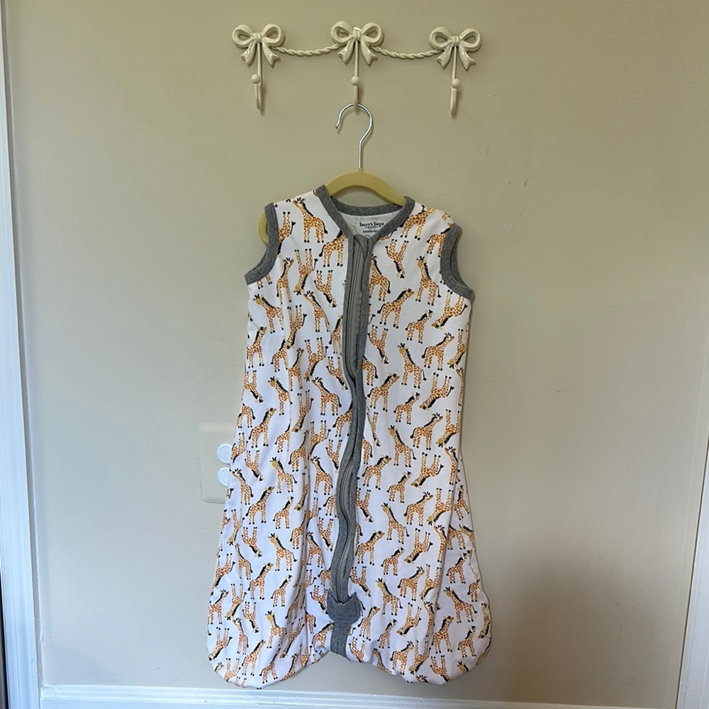 Burt’s Bees Baby- Giraffe Print Baby Sleep Sack - Grey Trim